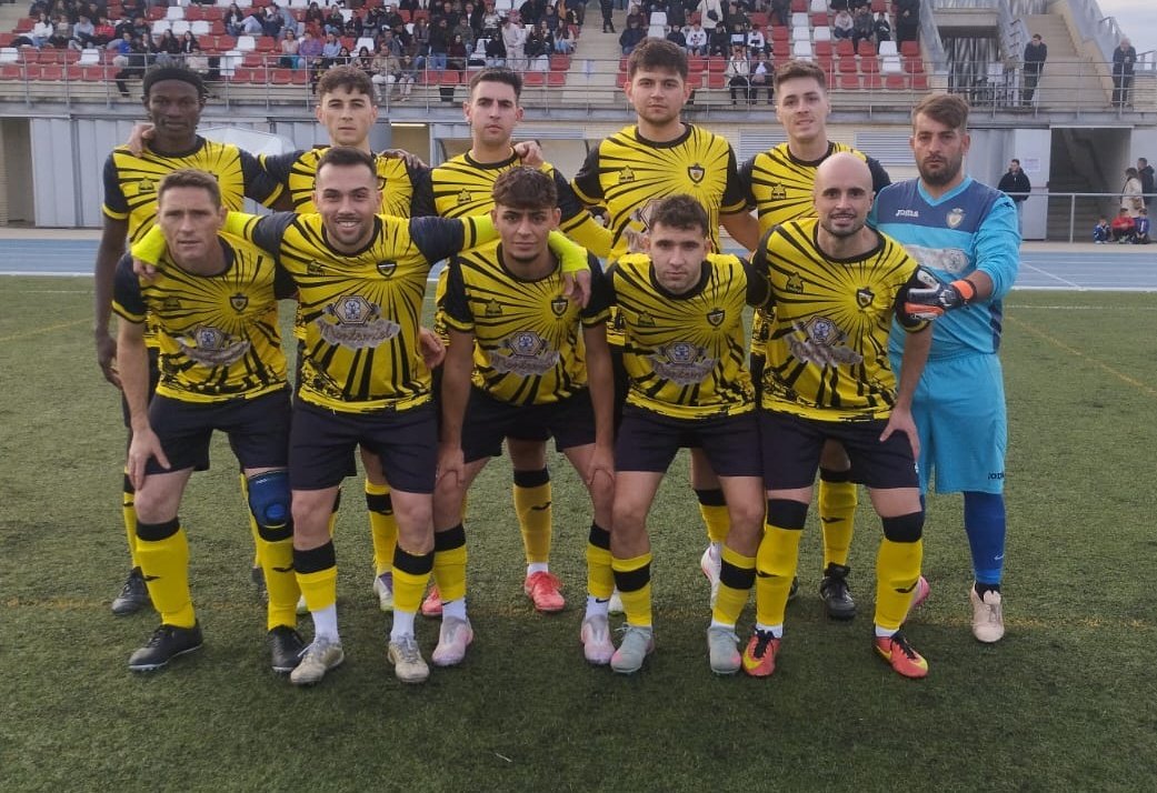Final ⚽️ 

SP Herrera 🔴🔴 3-2 🟡⚫️ AP Fuenlabrada 

Goles de Javi Ventas y Víctor Horcajo 

Partido muy igualado que se nos en los minutos finales. 

El equipo tiene que levantar la cabeza y seguir trabajando duro para que los resultados vuelvan a llegar. 

💛🖤💛🖤

#vamosAP