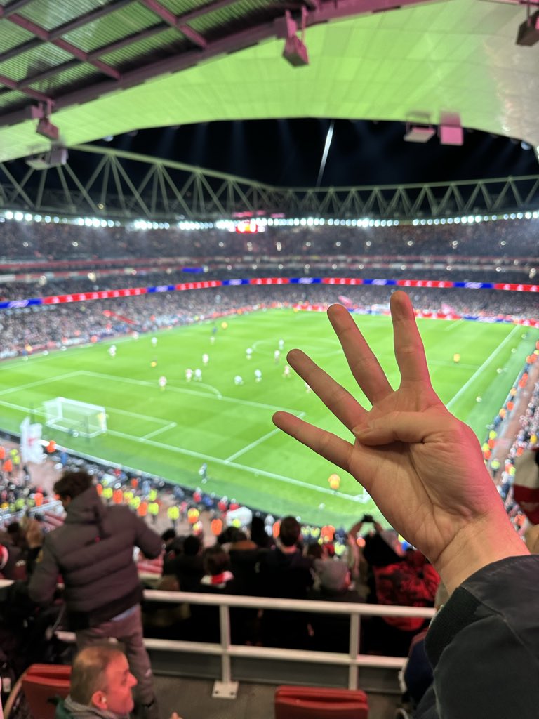ahokas's tweet photo. London fortsatt rött https://t.co/NWv5W225j4