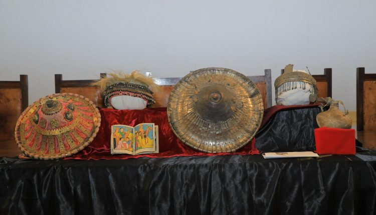 yonas1402's tweet photo. Twelve historic Ethiopian artefacts have returned. A dedicated display showcasing these iconic heritage would ensure their preservation and emphasise their cultural and historical importance.
https://t.co/qyqoDzCnVT https://t.co/FqkavEHlOg