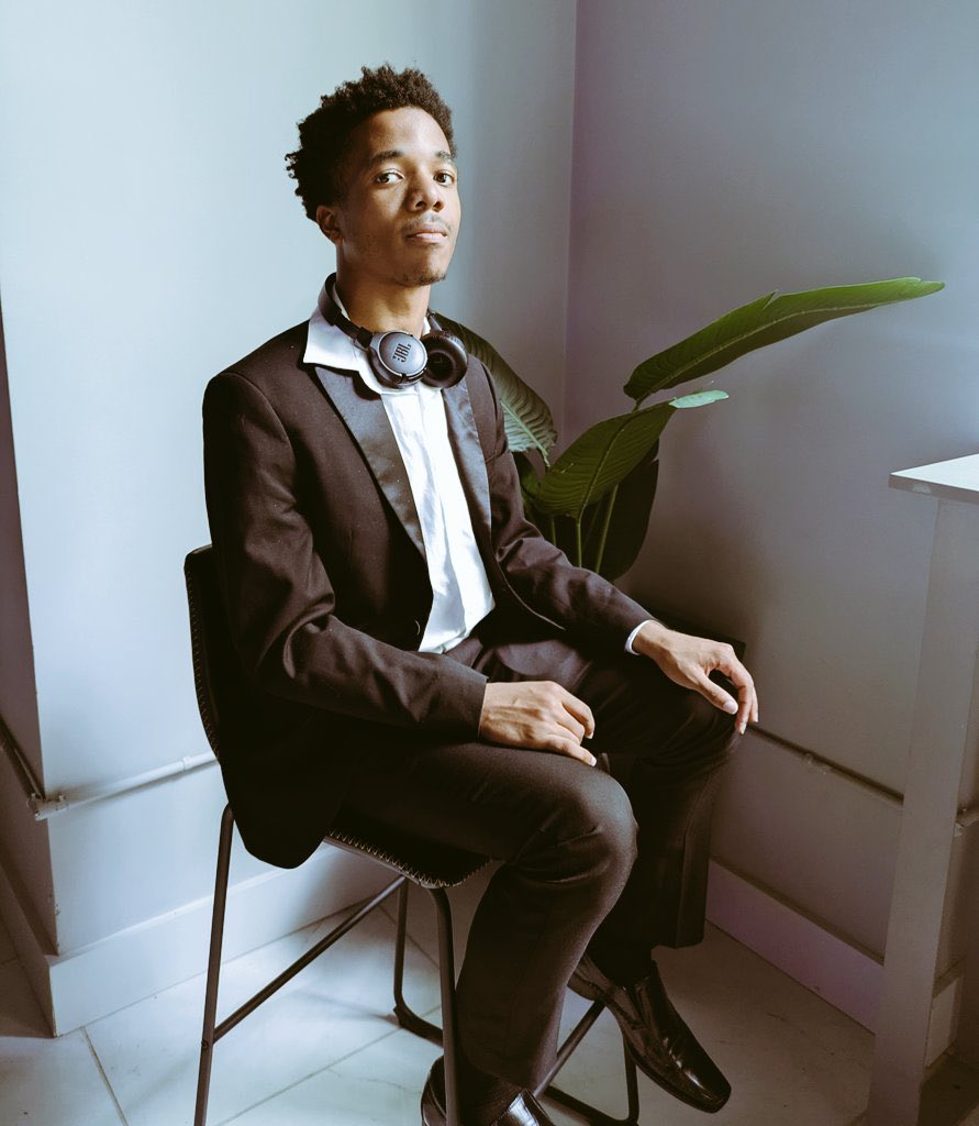 0mgitsKristal's tweet image. how niggas look at you after saying “shakunetsū” instead of fireball