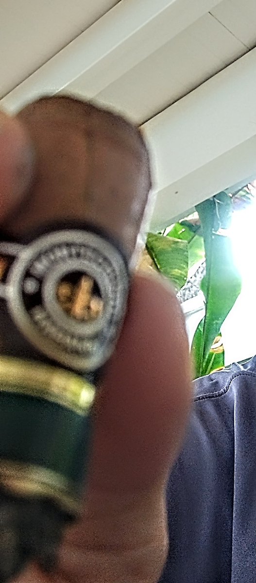 promovidea's tweet image. I began my cigar journey with fine Cuban cigars.