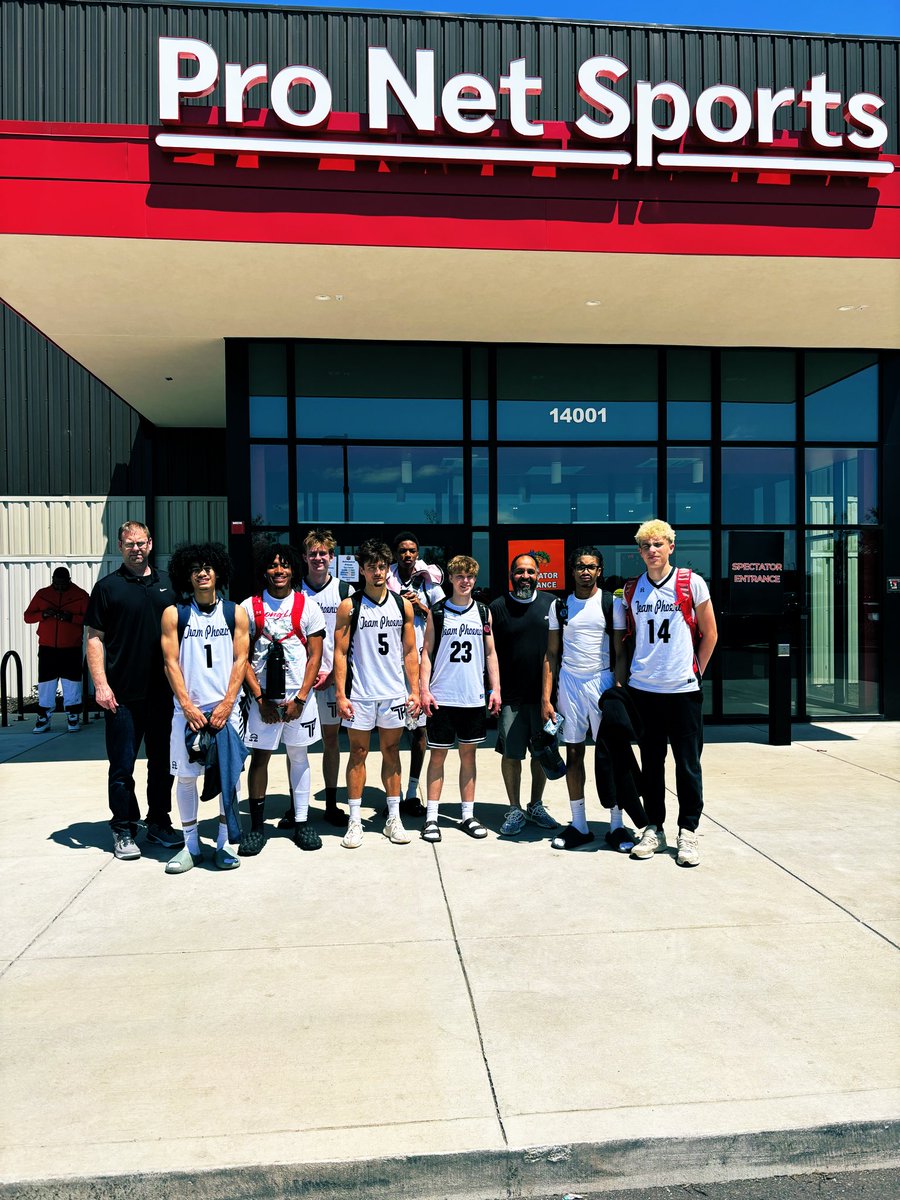 teamphoenixU's tweet photo. Praying the best for all our guys this upcoming season! Especially our Seniors! Luke, Logan, Antwoine, Christian, Anthony, Karter, &amp; Jeff! Go Be Great! https://t.co/R5Lf19z1C3