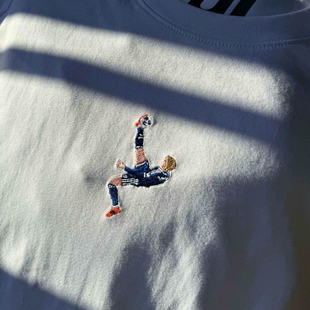 🚨 GIVEAWAY ALERT! 🚨  

The folks at Universal Language have re-created McTominay’s iconic opening goal v Denmark on a T-shirt. 
Crafted from 100% organic cotton, oversized fit, premium embroidery – pure class! 🏴󠁧󠁢󠁳󠁣󠁴󠁿 ⚽  

We’ve got one to give away. 

To enter: 

RT, and follow