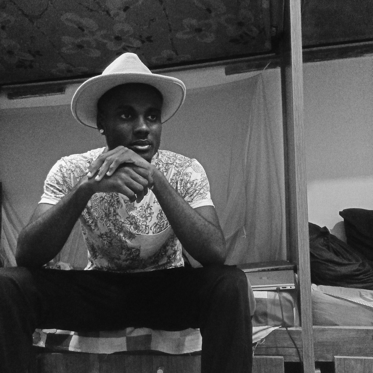 chimphesh's tweet image. They are scripts that speak, that tells, creates stories for the soul , that feeds the minds, stories that are capable of breaking even odds. I am Light and I bring vision into perspective when it comes to writing. Let&apos;s create sth
#writing #scriptwriting #writer #Perspective