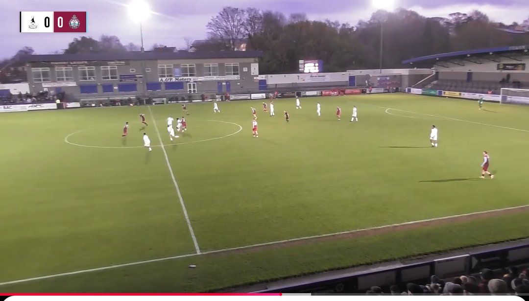 This was given offside in the <a href="/telfordutd/">AFC Telford United</a> game yesterday. Even the top sides in the National League North get favourable decisions. Lino has had a shocker.