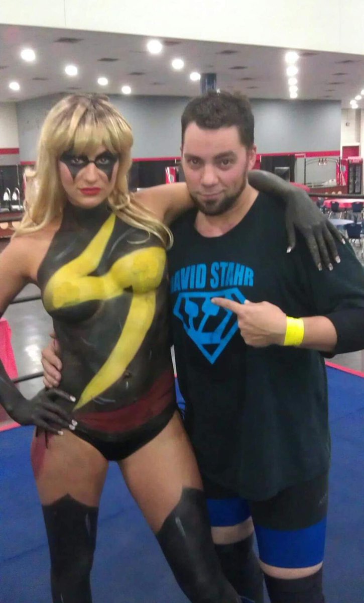 KlymatixTV's tweet image. This is what its like wrestling at ComicCon...I do miss it sometimes...haha #comicpalooza #comiccon #wrestler #SuperHeroine