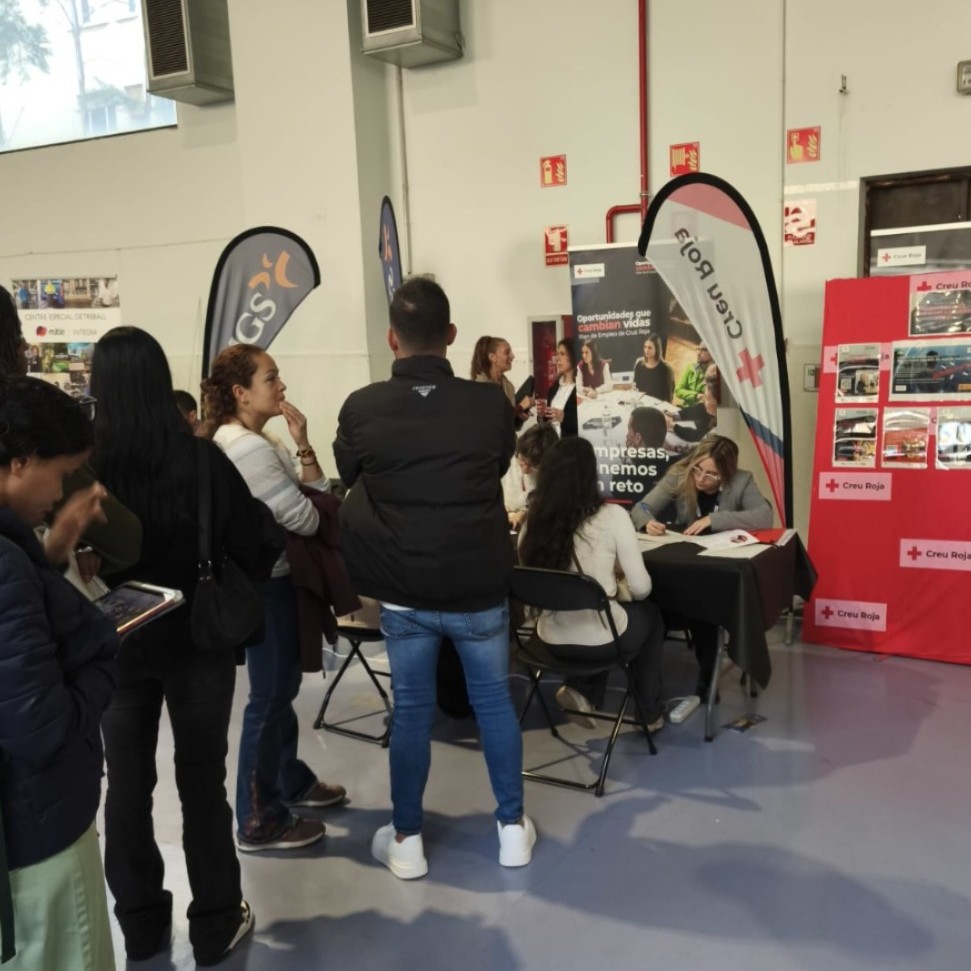 CreuRojaTGN's tweet image. 💼 Ens sumem a la Fira d’Ocupació de Tarragona! El 13/11 vam atendre 175 persones: programes d’ocupació i formació, ofertes laborals i orientació laboral.  
Amb el suport de @Dipta_cat , #CreuRoja i FSE+ 🤝
#CreuRojaTarragona #Ocupació #Formació #Oportunitats