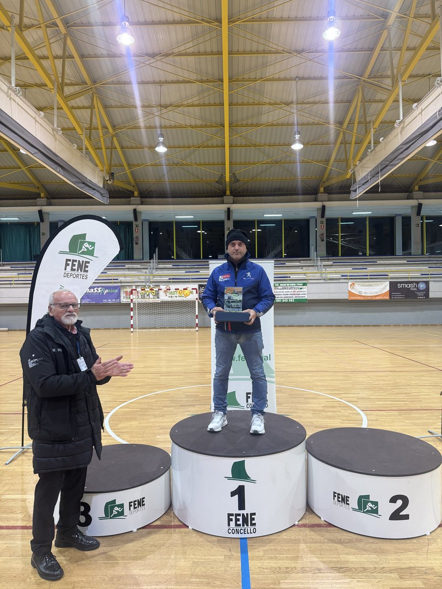 Onte tamén entregamos un agradecemento a Antonio Lema Pardiñas, que veu dende Nueva York para correr o #SlalomFene #ScratchFene
______________

Ayer también  entregamos un agradecimiento a Antonio Lema Pardiñas, que vino desde  Nueva York para correr el #SlalomFene #ScratchFene