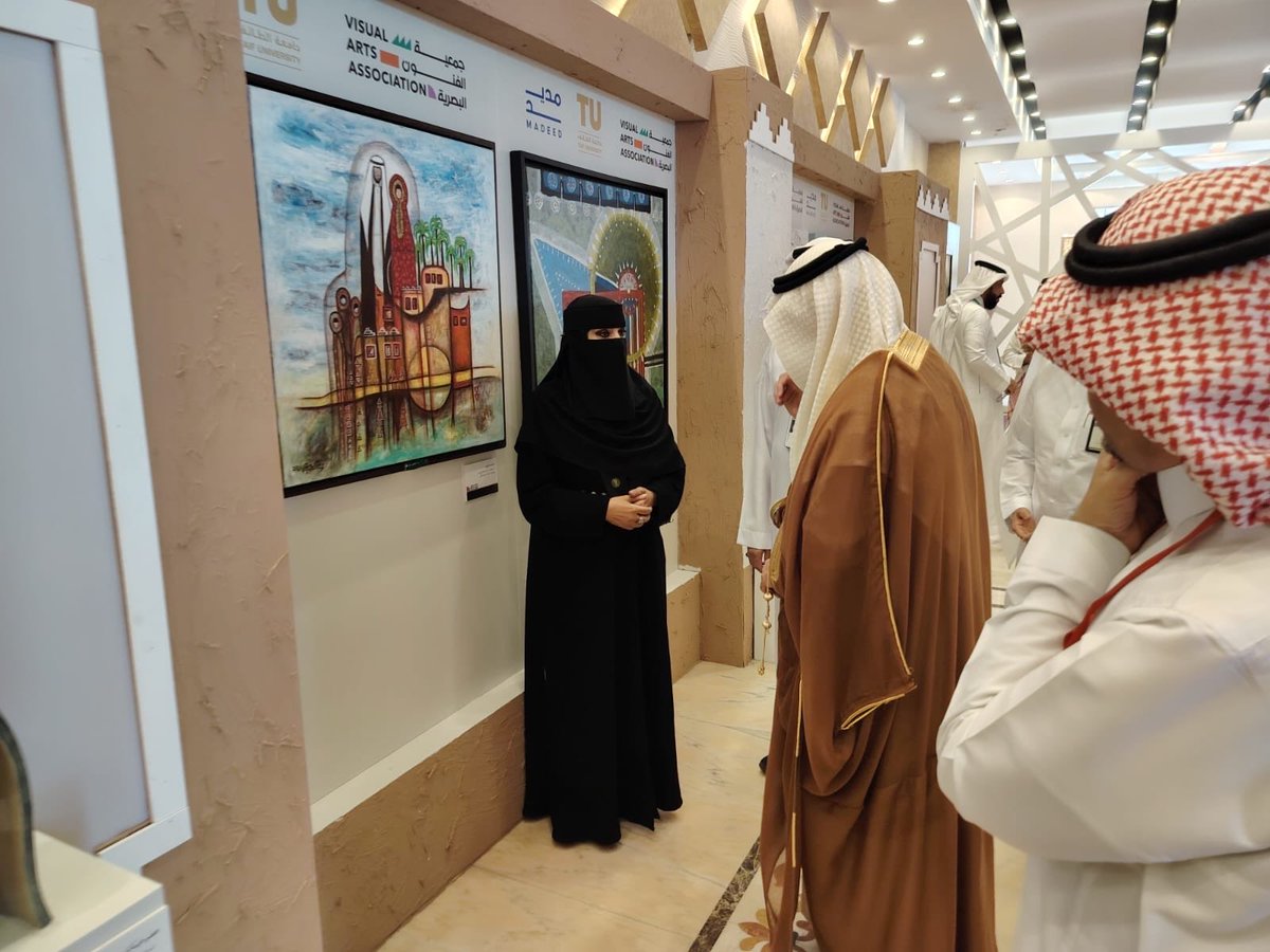 الابداع الثقافي والتميز في الأداء الثري جداً على مستوى أكاديمي وثقافي وفكري تحقق برعاية كريمة من صاحب السمو الملكي الأمير سعود بن نهار آل سعود، محافظ الطائف وبحضور سعادة  الأستاذ الدكتور يوسف بن عبده عسيري بالإنابة رئيس جامعة الطائف ، حيث تشرفت باستقبال سعادته والتحدث عن مشاركتي