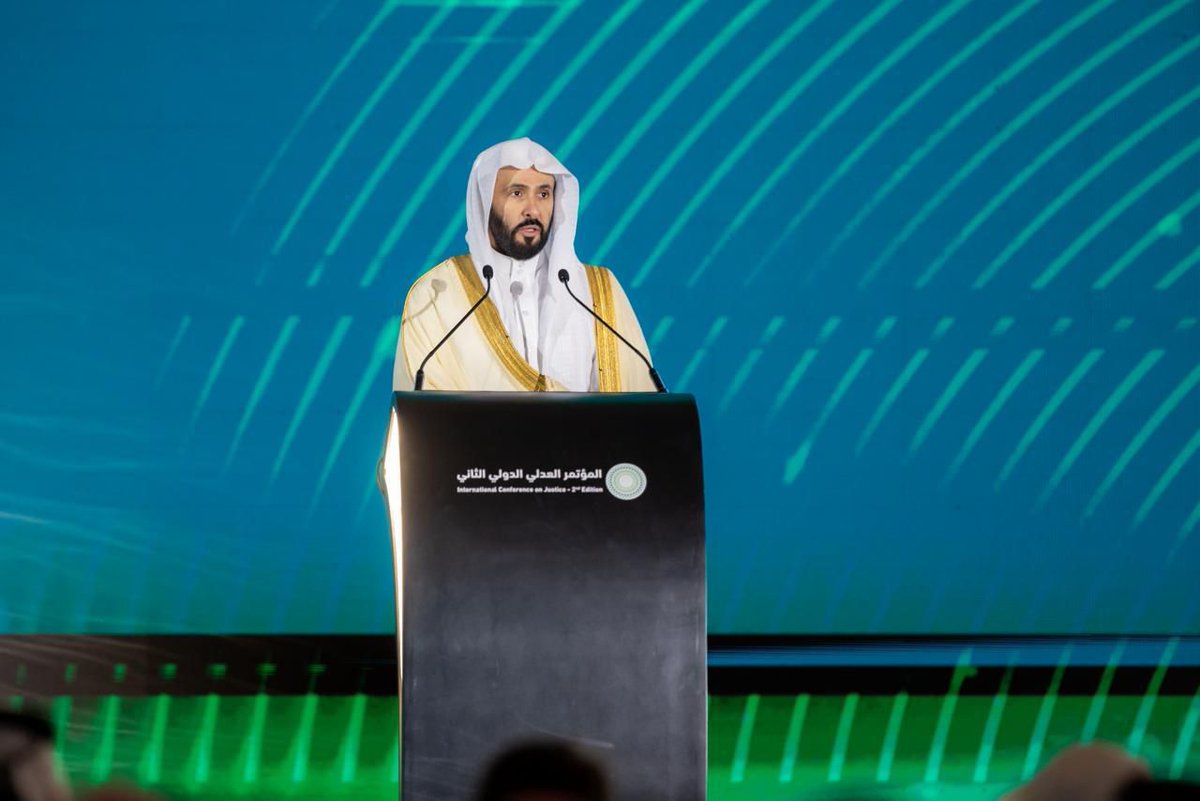 Hekmah123's tweet photo. هذا المؤتمر العدلي الثاني حوى في جوهرة مفهوم الجودة القضائية، وهو فكر نيّر عميق، فالعدالة الناجزة يجب أن تكون سريعة وذات جودة عالية.
وسبل تعزيز هذه الجودة ليست بالأمر السهل ولكن يحتاج لها فكر وحرص على التطبيق ومتابعة، وبالجودة القضائية نقيس كفاءة المنظومة العدلية.
نفخر بكم @MojKsa