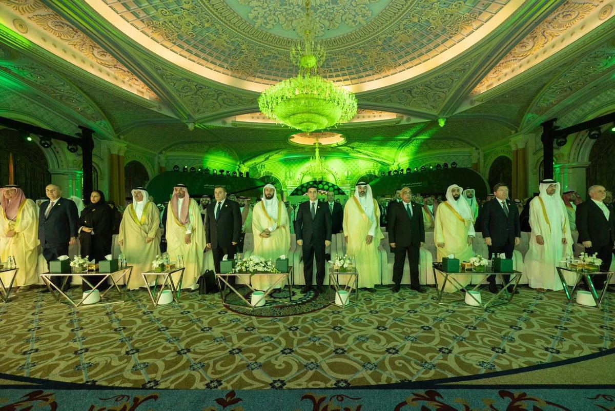 Hekmah123's tweet photo. هذا المؤتمر العدلي الثاني حوى في جوهرة مفهوم الجودة القضائية، وهو فكر نيّر عميق، فالعدالة الناجزة يجب أن تكون سريعة وذات جودة عالية.
وسبل تعزيز هذه الجودة ليست بالأمر السهل ولكن يحتاج لها فكر وحرص على التطبيق ومتابعة، وبالجودة القضائية نقيس كفاءة المنظومة العدلية.
نفخر بكم @MojKsa