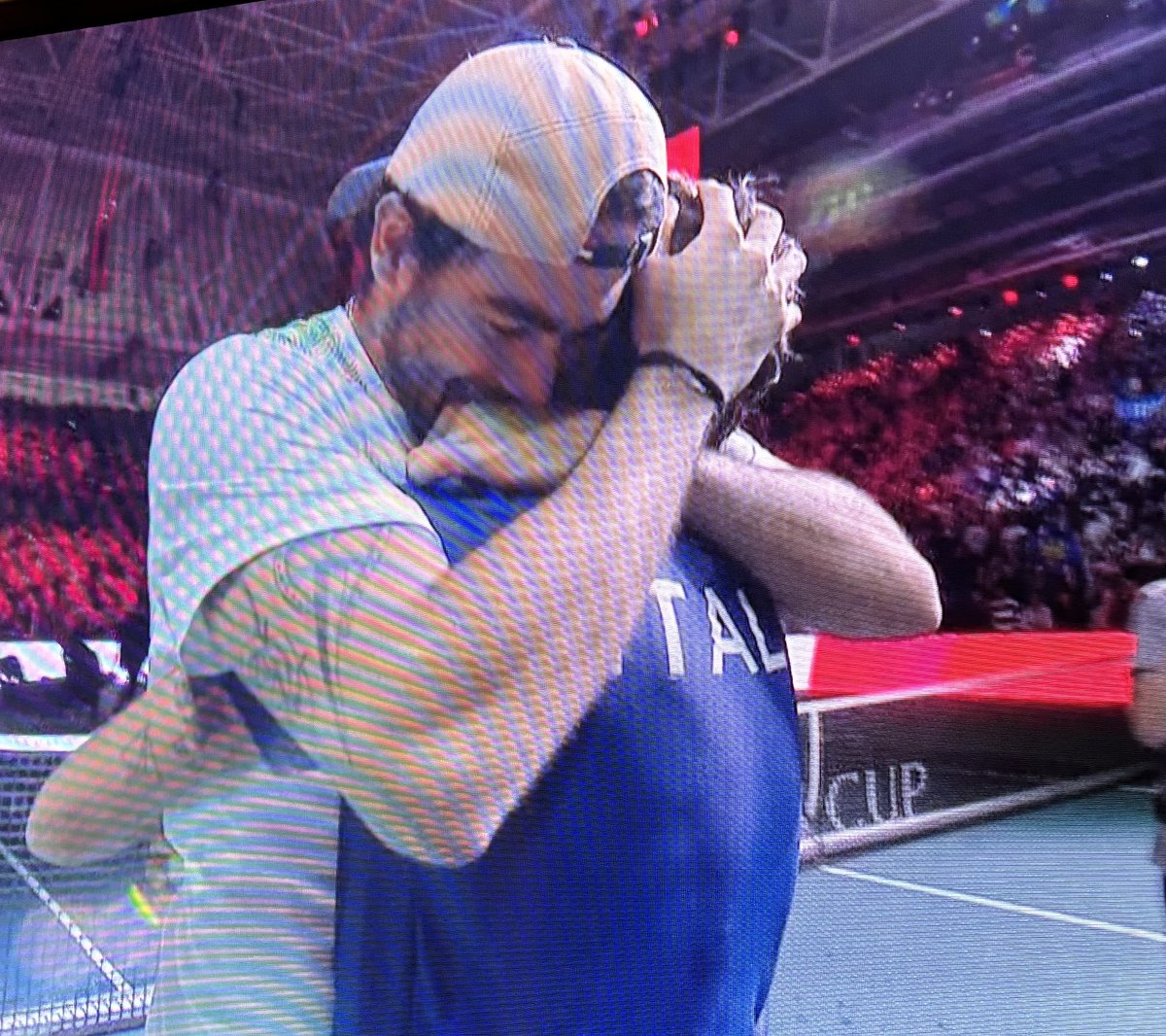 Motrix70's tweet image. L’abbraccio più bello! #Davis4 per ben 3 volte di seguito la senza Sinner e senza Musetti! 
Bravissimo @Berrettini motivatore