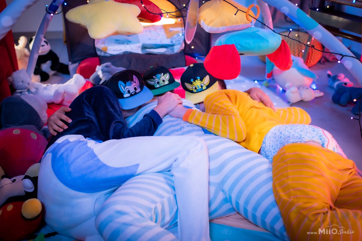 When the playdate turns into a cuddle party ☺️🍼

📸 <a href="/PtitMiio/">Miio</a> 
💙 <a href="/YukioAbdl/">Yukio ABDL 😇✨</a> <a href="/PupHellou/">Hellou</a>