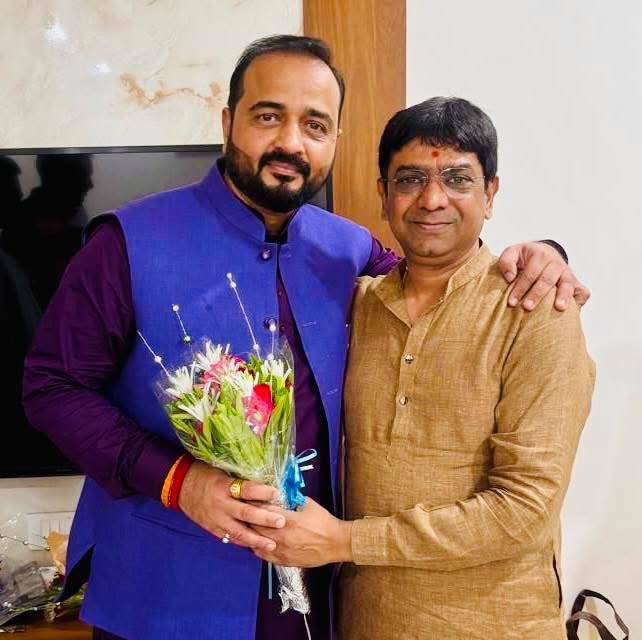 કણજરી નગરપાલિકા ના પૂર્વ પ્રમુખ, કિશાન આગેવાન, સર્વ સમાજ નું કામ કરતા પાટીદાર નેતા, સંગઠન પર્વ ૨૦૨૫ ના જિલ્લા સહ ઇન્ચાર્જ, મિત્રતા માં બધું ભૂલનાર, સ્વચ્છ દિલ અને સ્વચ્છ પ્રતિભા વાળા મારા મિત્ર ચિરાગ પટેલ ને જન્મ દિવસ ની અનેકો શુભકામનાઓ....🆎