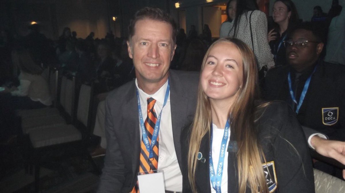 coffeethenhike's tweet photo. This is what it’s all about… ❤️ What a great #DECAPowerTrip with my kid! https://t.co/pBtwiaN0Gv