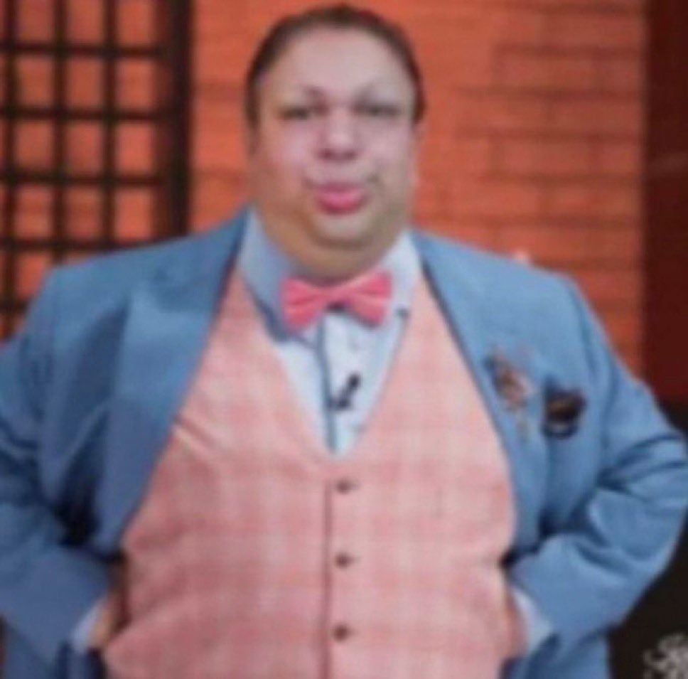 aaflxss's tweet image. Sobre o tópico da polícia do fasc:

Ontem f1 do ladinho da van da PM. um pm ficou secando a gente mtoo. Quando a gente olhou de volta ele deu um sorrisinho safado e acenou com a cabeça