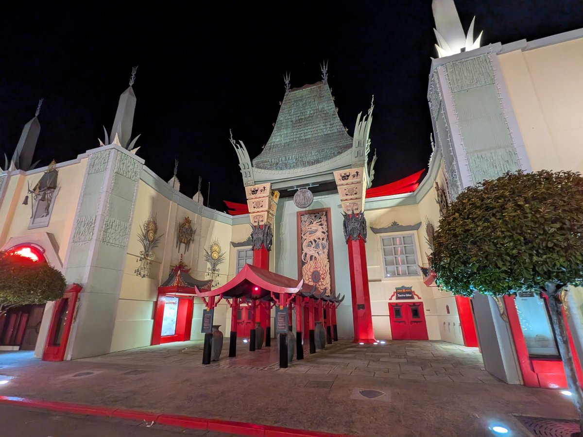 owendaniel00's tweet photo. where's Mickey and Minnie?? https://t.co/sis5P33o2z