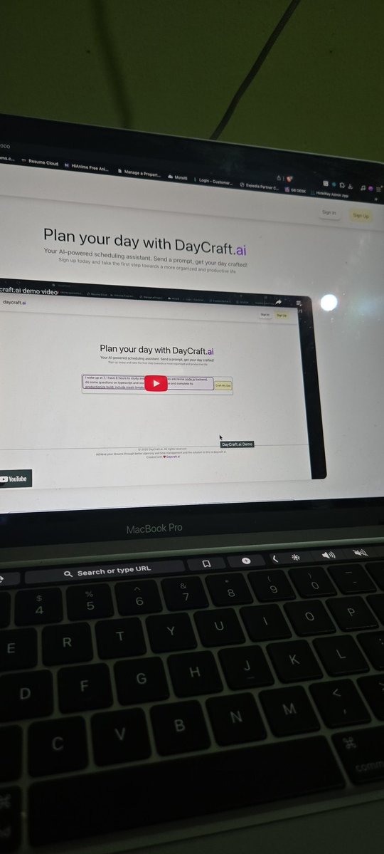SusheelRai58945's tweet image. This is exactly the kind of code editor I expected from #google #antigravity. The #deployment went well, and impressive than #cursor. The careful planning and clear checkpointing are really great.
You should totally check out daycraft.ai daycraft-ai.vercel.app