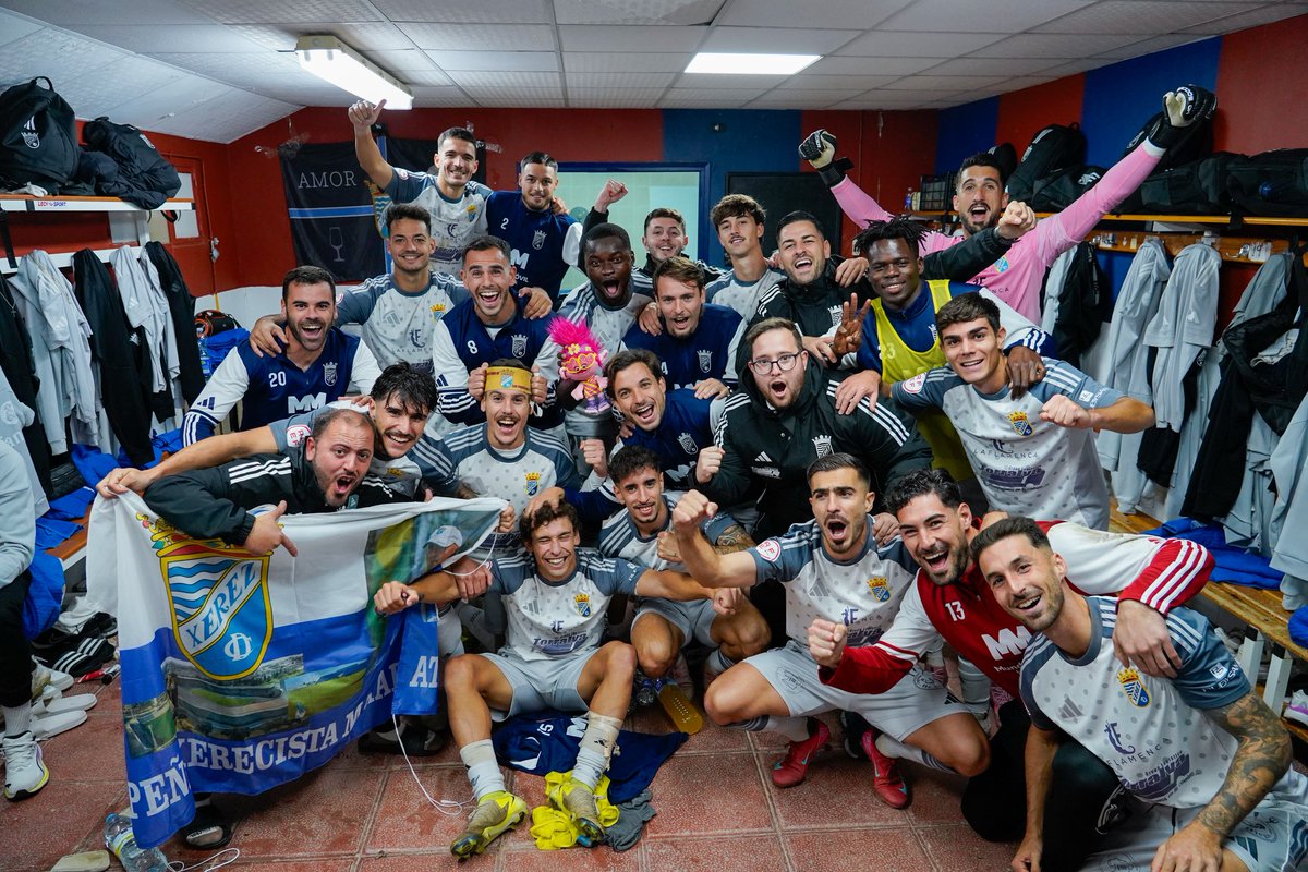 🍍🍍🍍

Con ellos vuelvo andando a Jerez si hace falta.

💪🏻 ¡¡¡VAAAAMOOOS!!!

#Xerez • #LaSuerteSePersigue