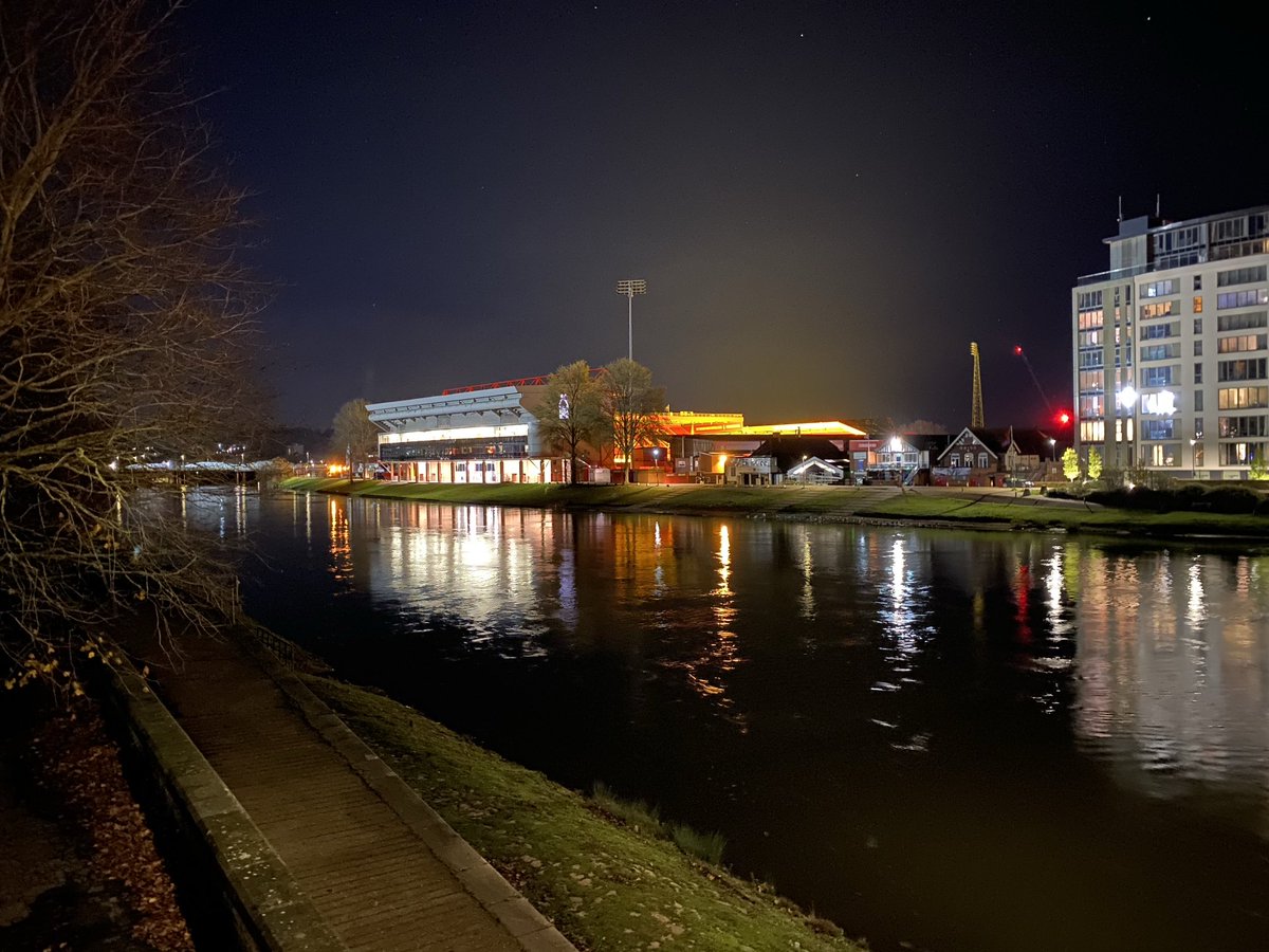 TrickyRich123's tweet image. Looking mighty fine tonight... #NFFC 🔴⚪️