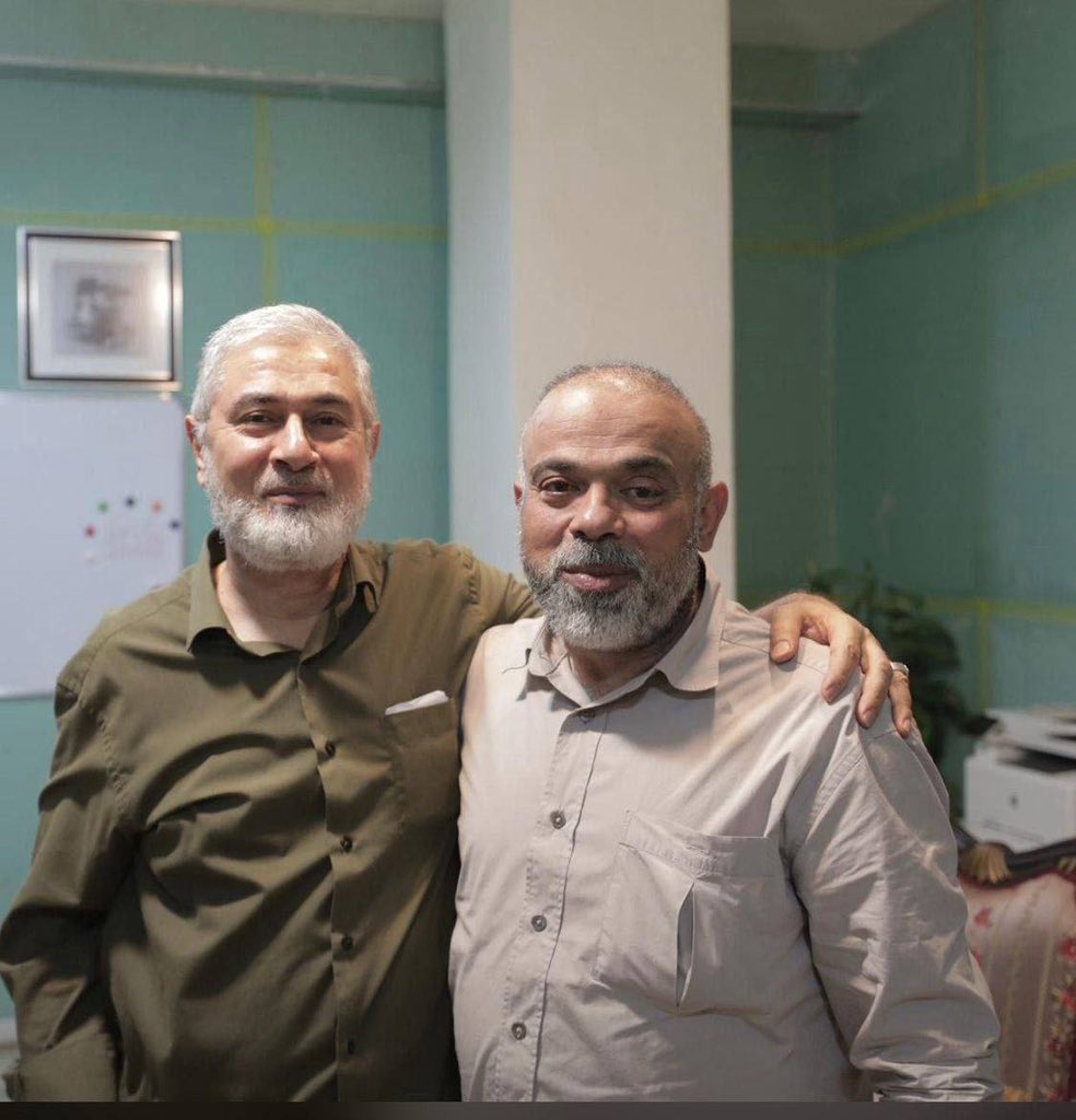 d9ovr's tweet photo. 🔴هنيئاً اكتمل اللقاء 
وما اجمل اللقاء عند الحسين سيد الشهداء https://t.co/9vhRKOs0OB