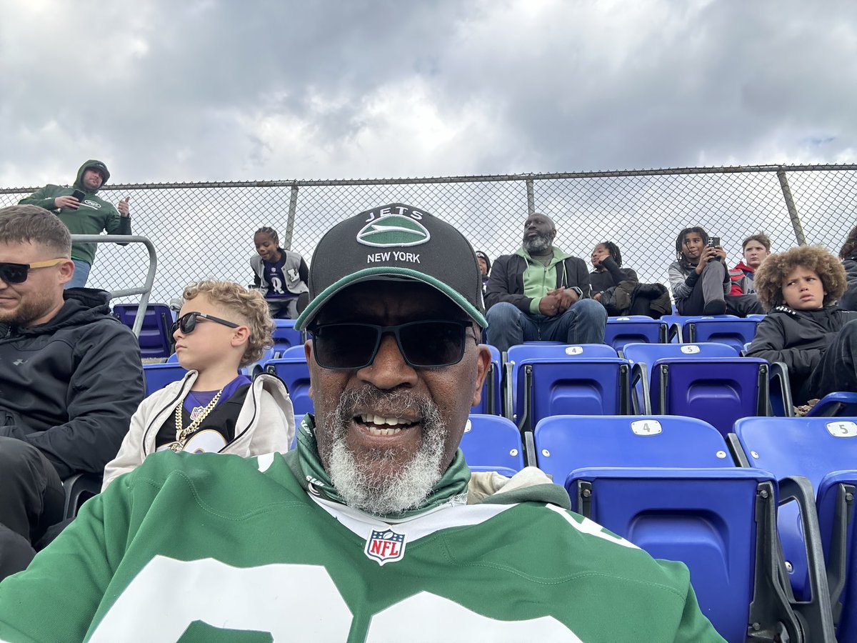 Halftime at M&amp;T Bank Stadium #Jets 7 - <a href="/Ravens/">Baltimore Ravens</a> 3! <a href="/nyjets/">New York Jets</a> <a href="/Ravens/">Baltimore Ravens</a> #NYJvsBAL