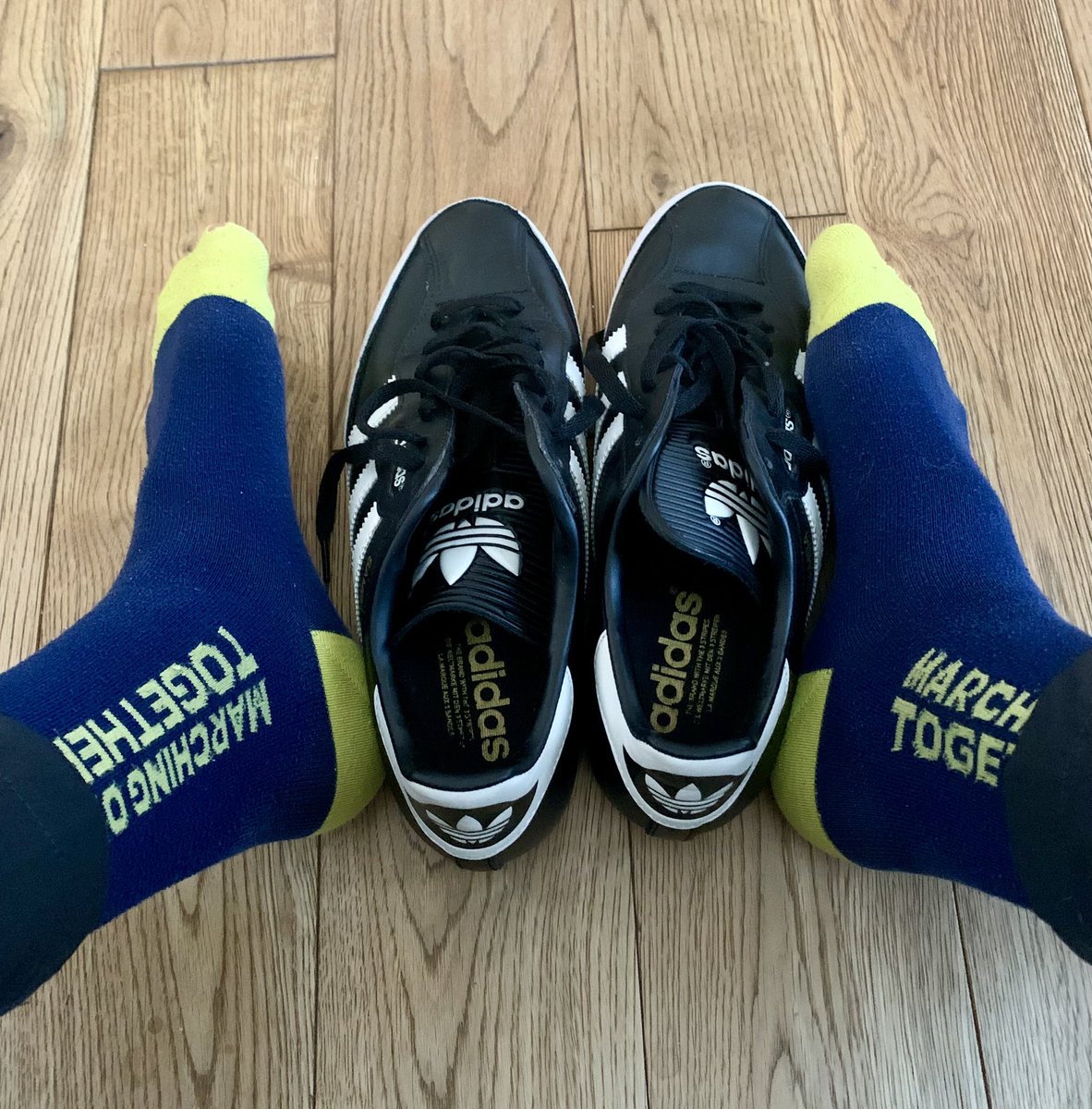 it’s been a while, but /// Samba making their Elland Road debut today - perfect for a wet winter’s day in Leeds #MOT

#adidas #samba #lufc #adifamily #re5customs