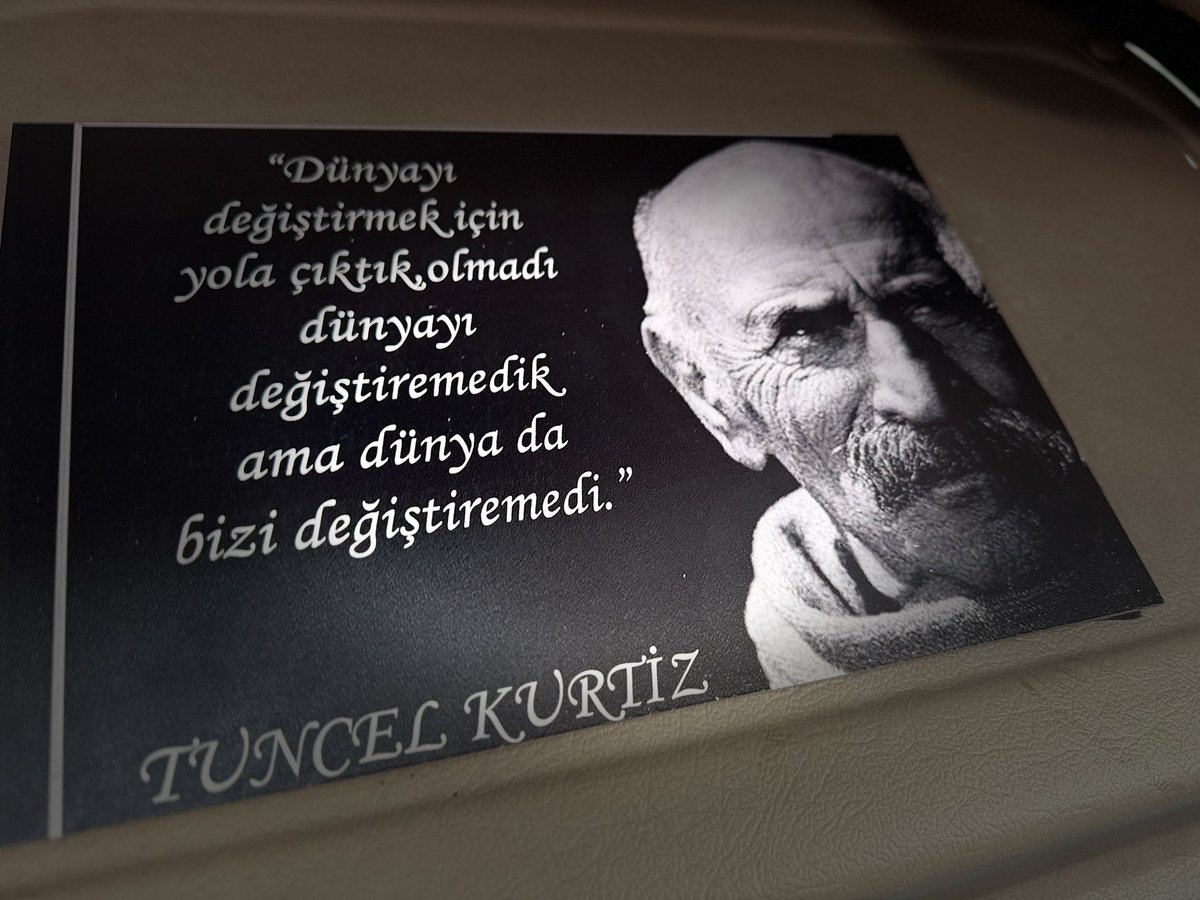 Unutmayın ki !!!
Lafın tamamı sadece aptallara anlatılır 
#pazar