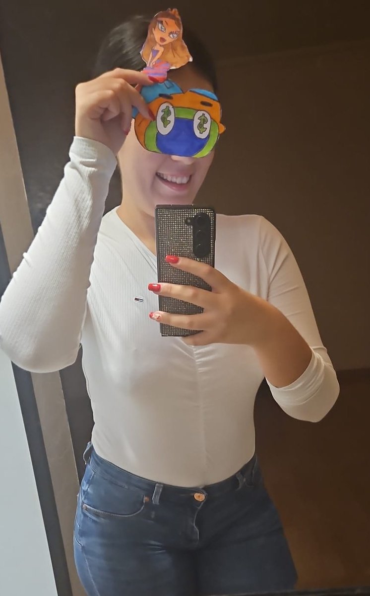 Paola1371385's tweet image. 🔥 I just dropped a full-energy dancing video with the @billions_ntwk logo, and this time my friend @Oxchop_pa joined me with unstoppable vibes.
This video is pure power, pure fun, pure Billions energy.
My motivation is rising, my creativity is levelling up, and my energy is…