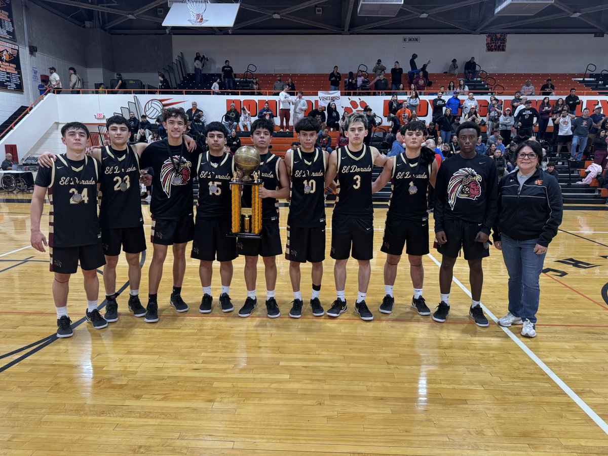 ElDoHoops's tweet image. Bronze bracket champions last year, runner-up this year. Progress and improvement is the goal

We appreciate the hospitality and environment at the 50th anniversary of the CD Jarvis Tournament. 

Congrats to Eli and Jacob for receiving All-Tournament awards!

#WEoverMe 
#AWTWD 🔺