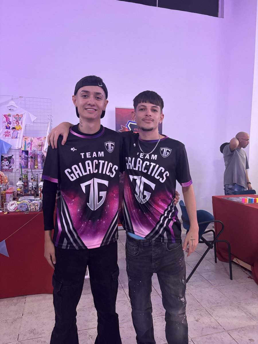 Aimarr_dt's tweet photo. Campeón del torneo de @toshigametv en Canarias, después de un 2-1 ajustado contra @_ionecr . Una de mis últimas experiencias semi profesionales en este juego. Agradecido por el apoyo en el evento🙌🇮🇨 https://t.co/QLgNaBKkXB