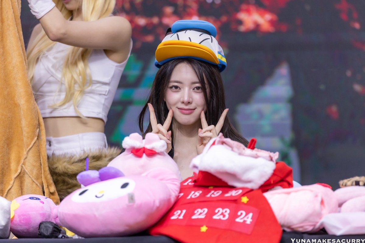 yunamakesacurry's tweet image. 251123 Makestar Fansign
#유나 #YUNA #있지 #ITZY