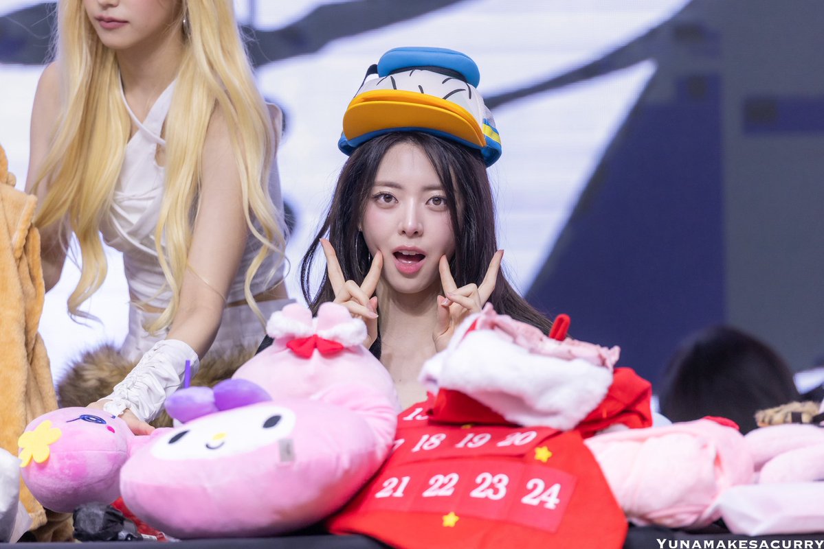 yunamakesacurry's tweet image. 251123 Makestar Fansign
#유나 #YUNA #있지 #ITZY