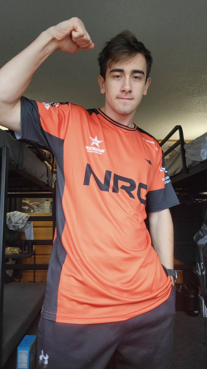 Percrash tweet media