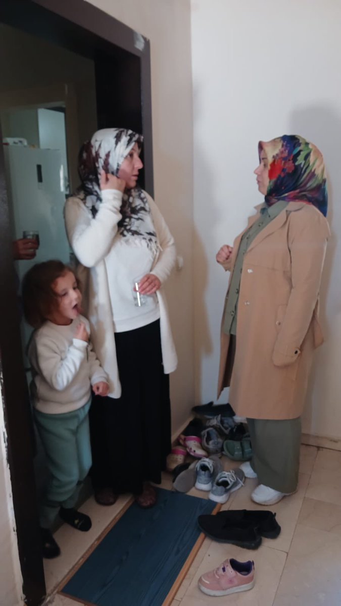 Bugün İl Başkanımızın düzenlediği Erciş saha çalışmasında; Kadın Kolları Başkanımız <a href="/Sevdacicek25/">Sevda Çiçek</a> ve teşkilatımızla birlikte sahadaydık.
<a href="/tugbaisikercan/">Tuğba IŞIK ERCAN</a> <a href="/ArvasAbdulahat/">Abdulahat Arvas</a> <a href="/zerrin_alpaslan/">Zerrin Alpaslan</a> <a href="/AKKADINGM/">AK Parti Kadın Kolları</a> <a href="/akkadinvann/">AK Kadın Van</a>