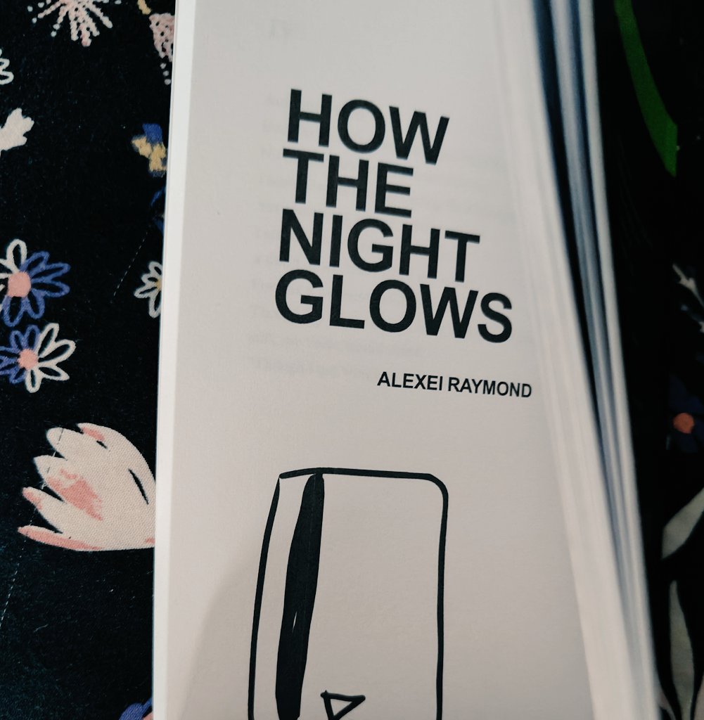 enemyofcruelty's tweet image. So damn satisfying to hold this slick little mag. I bow to you, @miniMAG_lit