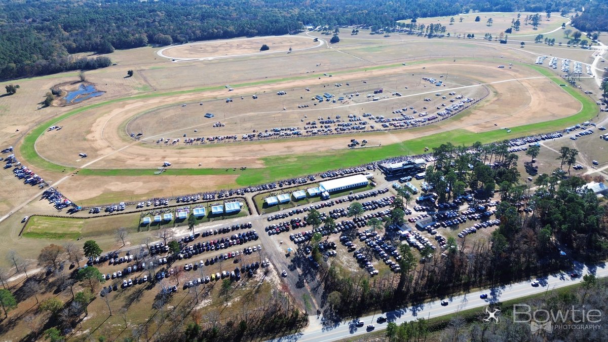 Johnny_Deal's tweet photo. What a great day for the #ColonialCup in the City of Camden🐎 Carolina Cup Racing Association #JDandHisDrone @CarolinaCup https://t.co/9hydblymw1