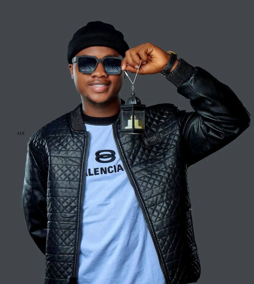 FREE FUCHOR!!! 

FREE FUCHOR!!! 

LET'S MAKE THIS VIRAL.