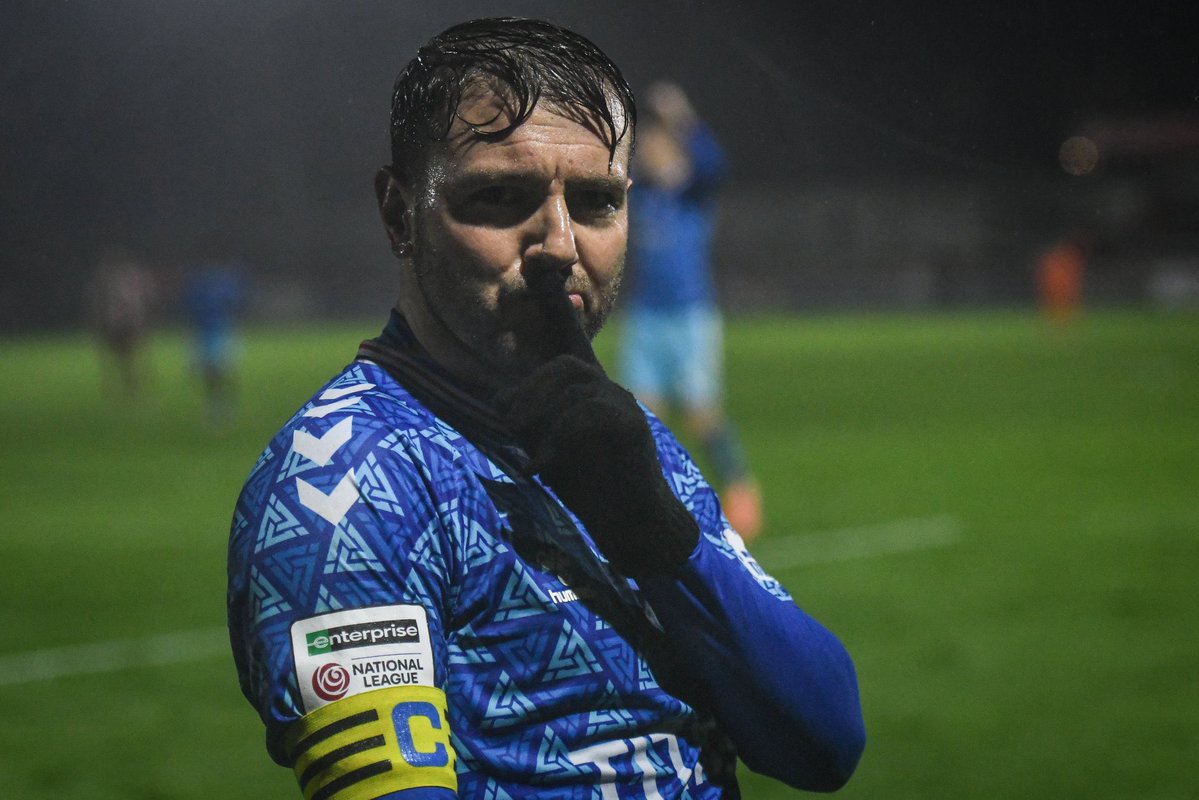 Saw <a href="/YorkCityFC/">York City FC</a>’s Ollie Pearce post, so proceeded to add to it even further:

🆚 69 Appearances 
⚽️ 49 Goals
🅰️ 14 Assists

Quite simply, sensational 🌟

📸 - <a href="/tom_poole87/">Tom Poole</a> 

#YCFC🔴🔵 || <a href="/olliepearce1/">Ollie Pearce</a>