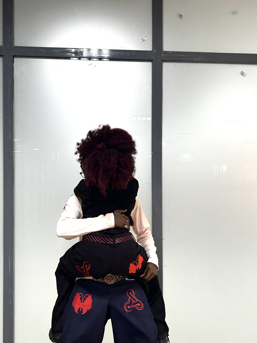 __IMEL____'s tweet photo. _New content next weekend 
New unreleased pieces Black and BLUE Jeans https://t.co/8I2eiKOozL