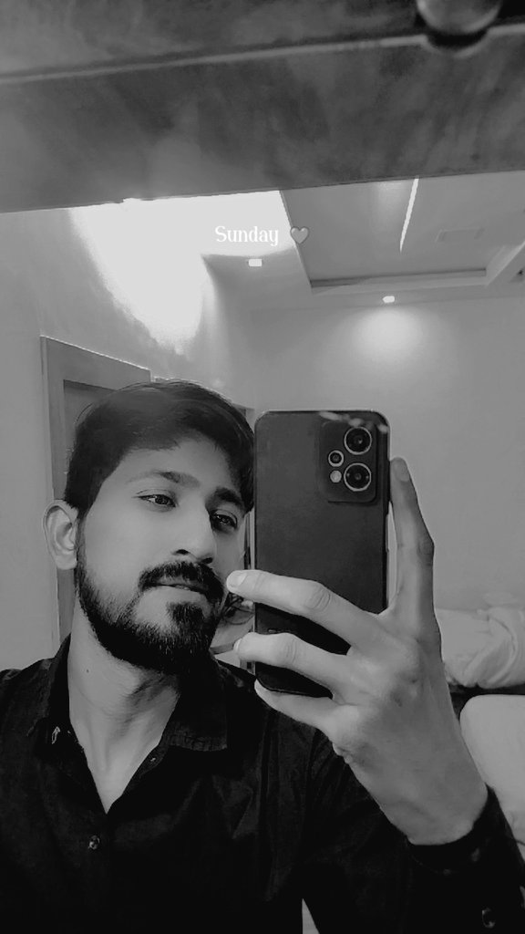 ogale_04's tweet photo. This lyrics hits different.
Chaahat yahee hai ke....
Iss kadar pyaar du.... ♥️🫶🏻 https://t.co/8pQiPb46FT