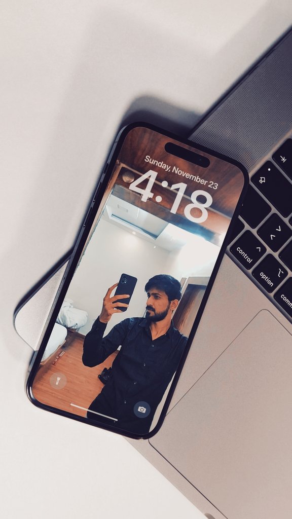 ogale_04's tweet photo. This lyrics hits different.
Chaahat yahee hai ke....
Iss kadar pyaar du.... ♥️🫶🏻 https://t.co/8pQiPb46FT