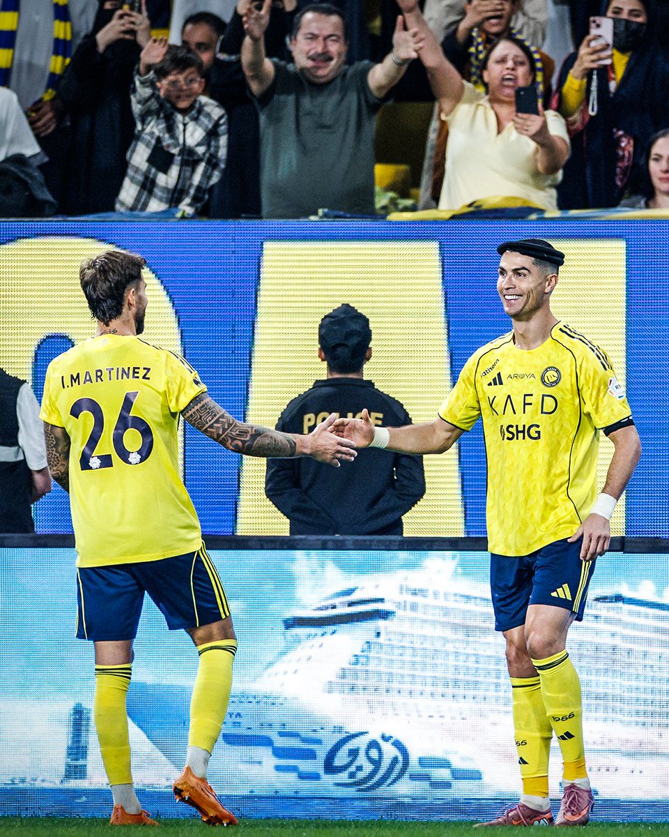 brfootball's tweet image. 40. Years. Old.

🐐