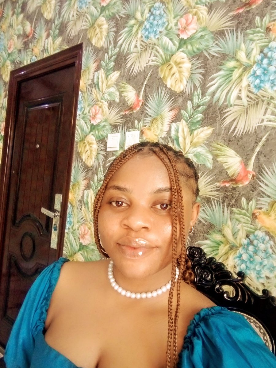 IAMCHEFJESSY_'s tweet image. Stop asking if the food industry is saturated.

Everything is saturated.

The real question is: are you building a brand strong enough to stand out?

Chefs win by identity, not by chance.
#chef #foodbrandmarketer