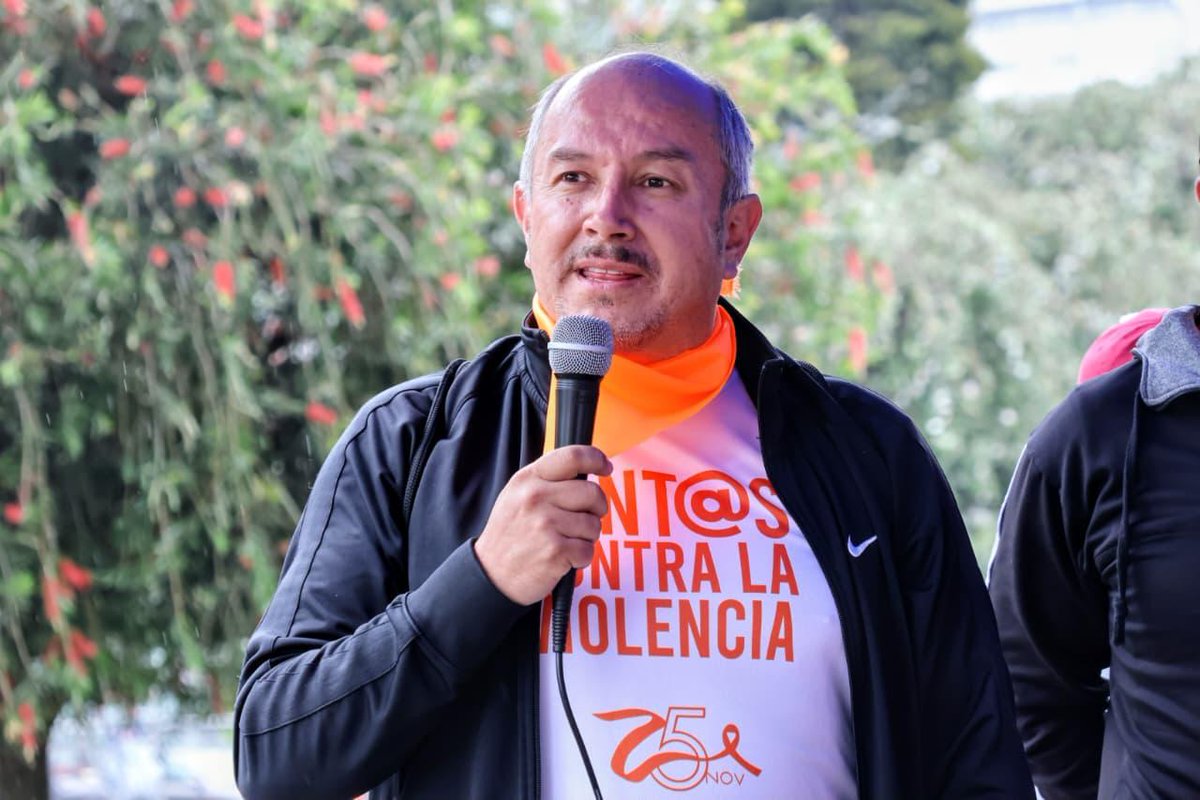 CjPichincha's tweet photo. 🟣 El @CJPichincha, liderado por @HenryGaiborF, junto al #DEVIF de la @PoliciaEcuador, la @FiscaliaEcuador y @DefPublicaEC - Pichincha, organizaron el evento “Junt@s contra la violencia” por el #25N, Día Internacional de la Eliminación de la Violencia contra la Mujer. 🧵 https://t.co/tYWeqszG0Z