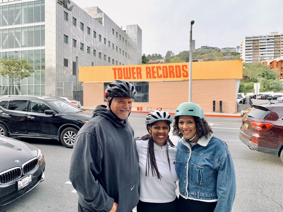 AnotherSideTour's tweet image. Cruise through the heart of LA on the Another Side Tours West Hollywood E-Bike Tour: ride the Sunset Strip, explore Santa Monica Boulevard and soak up the energy of iconic neighborhoods in style. 🚴‍♀️🌴 bit.ly/3jjXTG2

#AnotherSideTours #WeHo #WestHollywood #EBikeAdventure