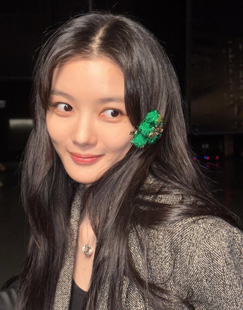 baekahjins's tweet image. the actual love of my life no one compares