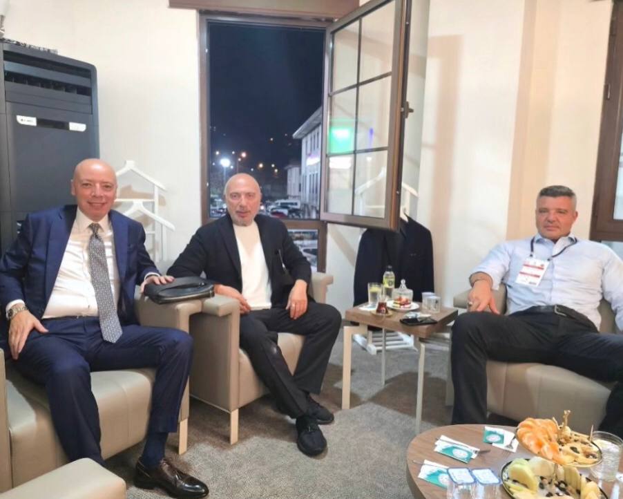 Hakan Bilal Kutlualp’in paylaşımı 💛💙