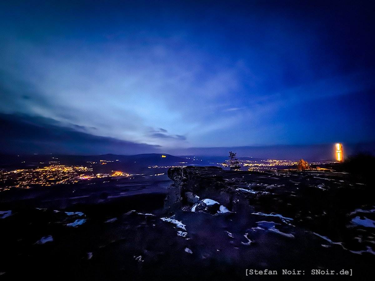 stefan_noir's tweet photo. Mein Tag - auf dem Staffelberg in der Dämmerung.
#stefannoir #dichterunddenker #fokuszone #heimat https://t.co/C2kvCLty1P