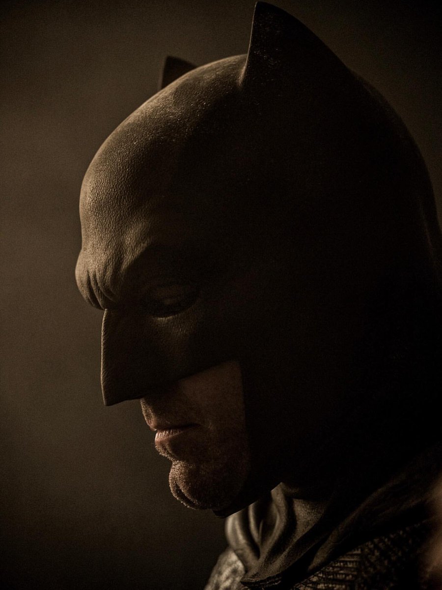 valiado69's tweet image. #Batman cortesía @ZackSnyder 

Foto: Clay Enos